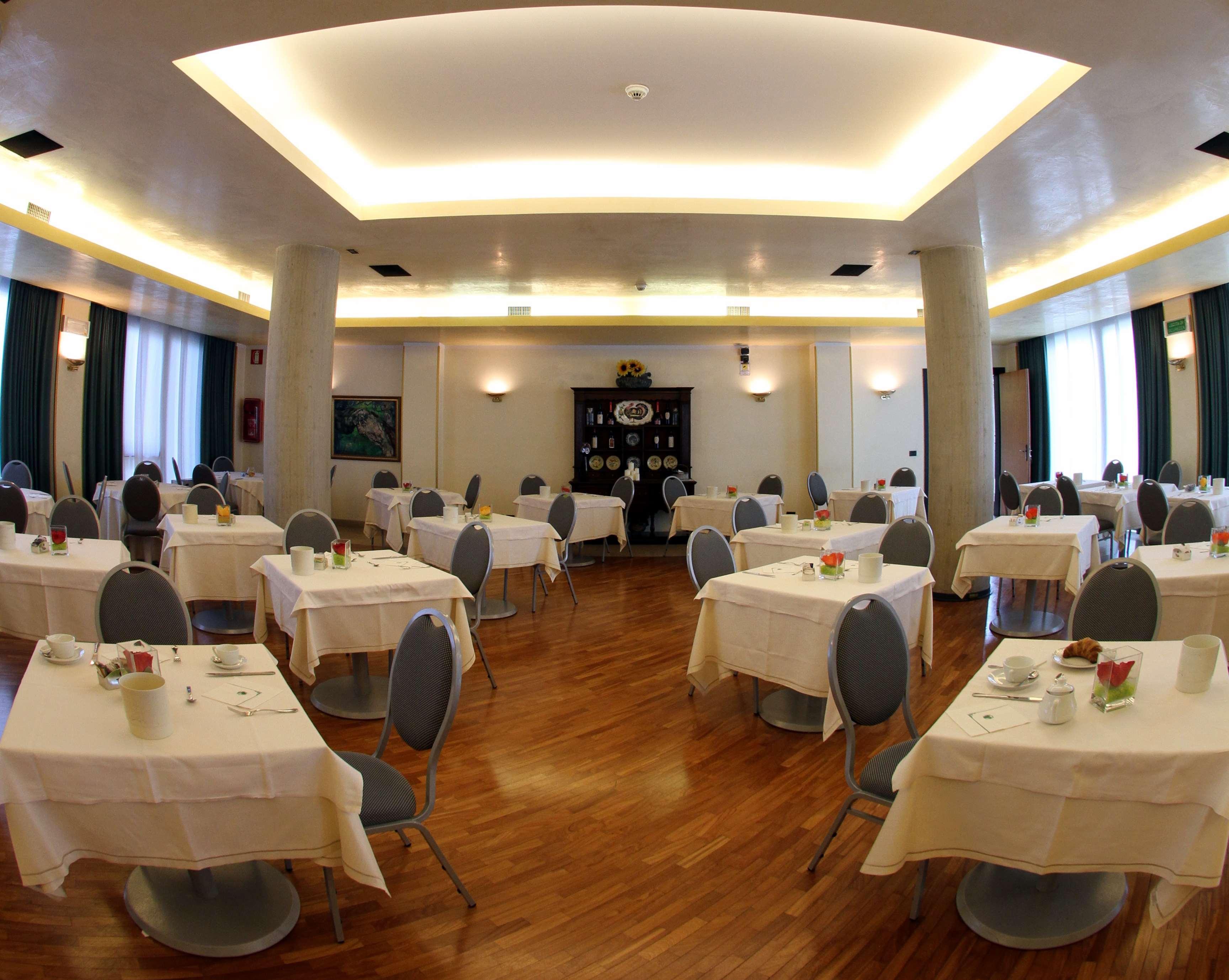 Best Western Hotel Dei Cavalieri Barletta Exterior foto